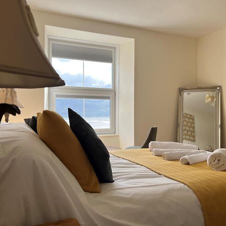 No6 Bed & Breakfast Barmouth Bagian luar foto