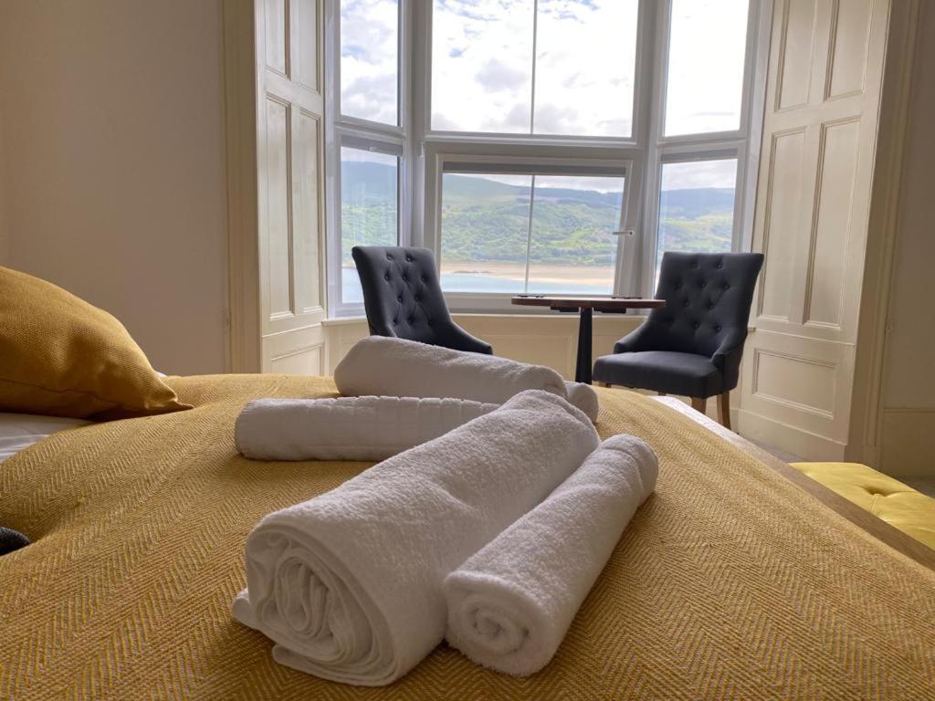 No6 Bed & Breakfast Barmouth Bagian luar foto