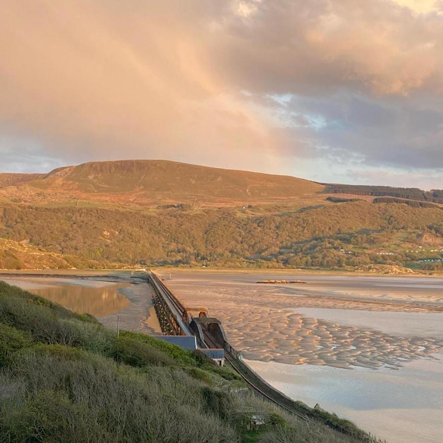 No6 Bed & Breakfast Barmouth Bagian luar foto