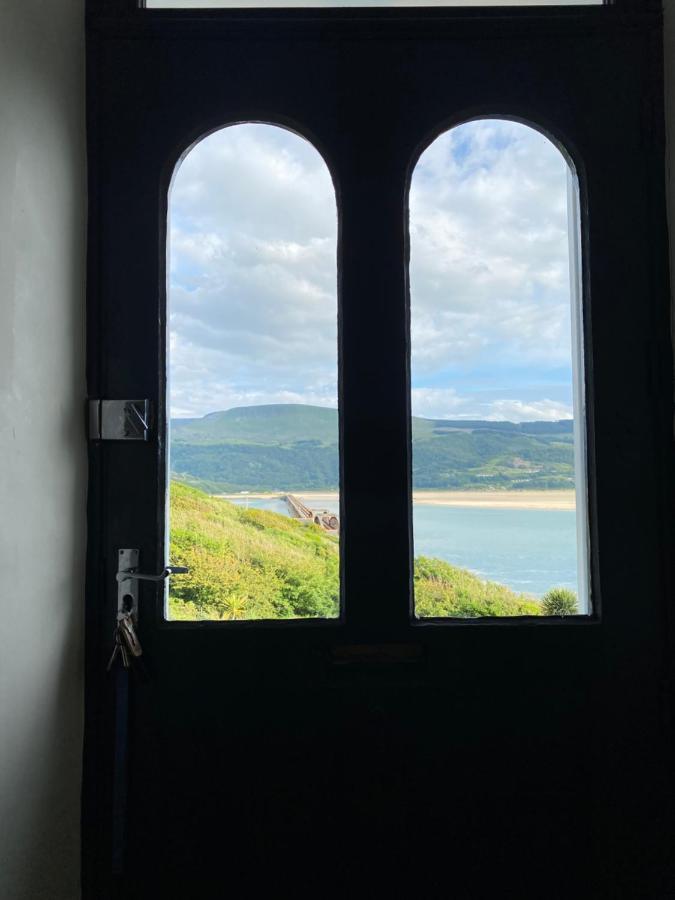 No6 Bed & Breakfast Barmouth Bagian luar foto