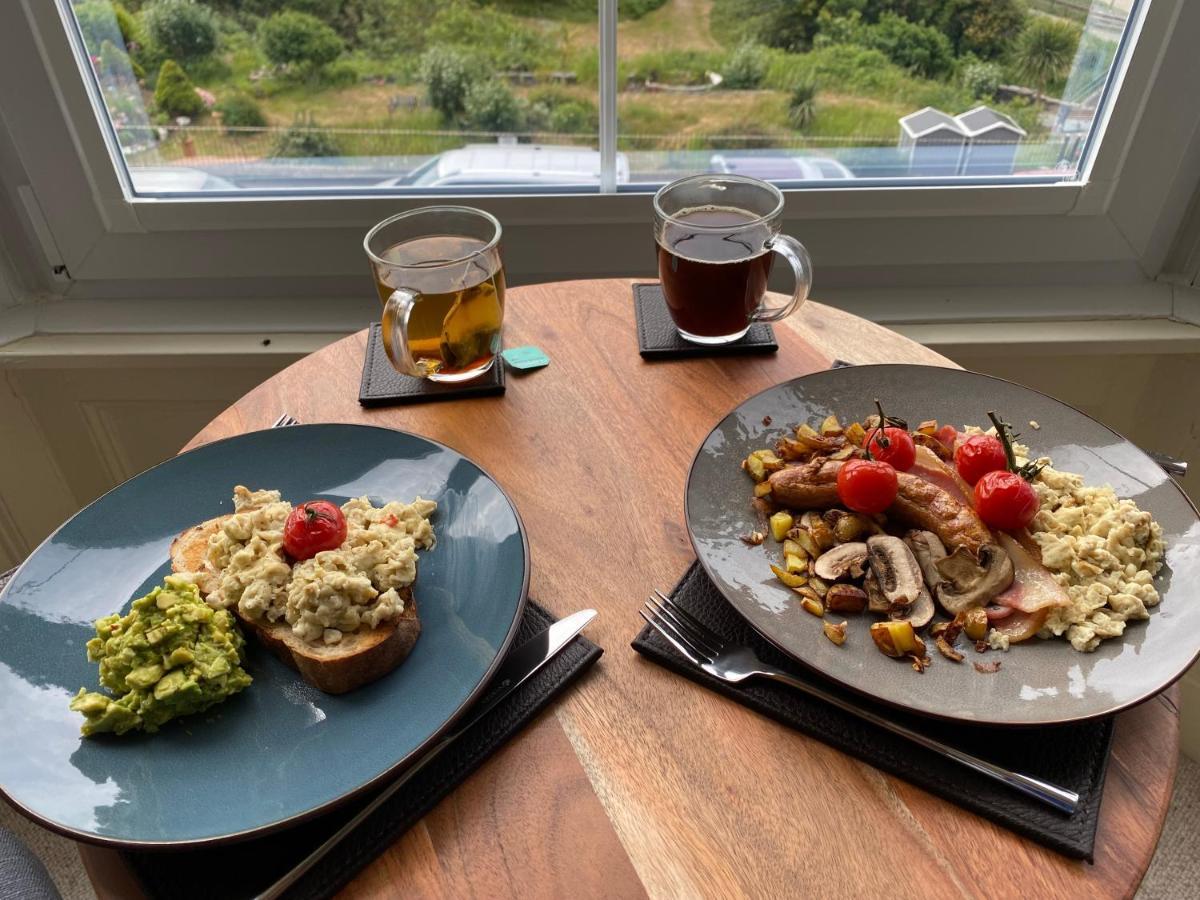 No6 Bed & Breakfast Barmouth Bagian luar foto